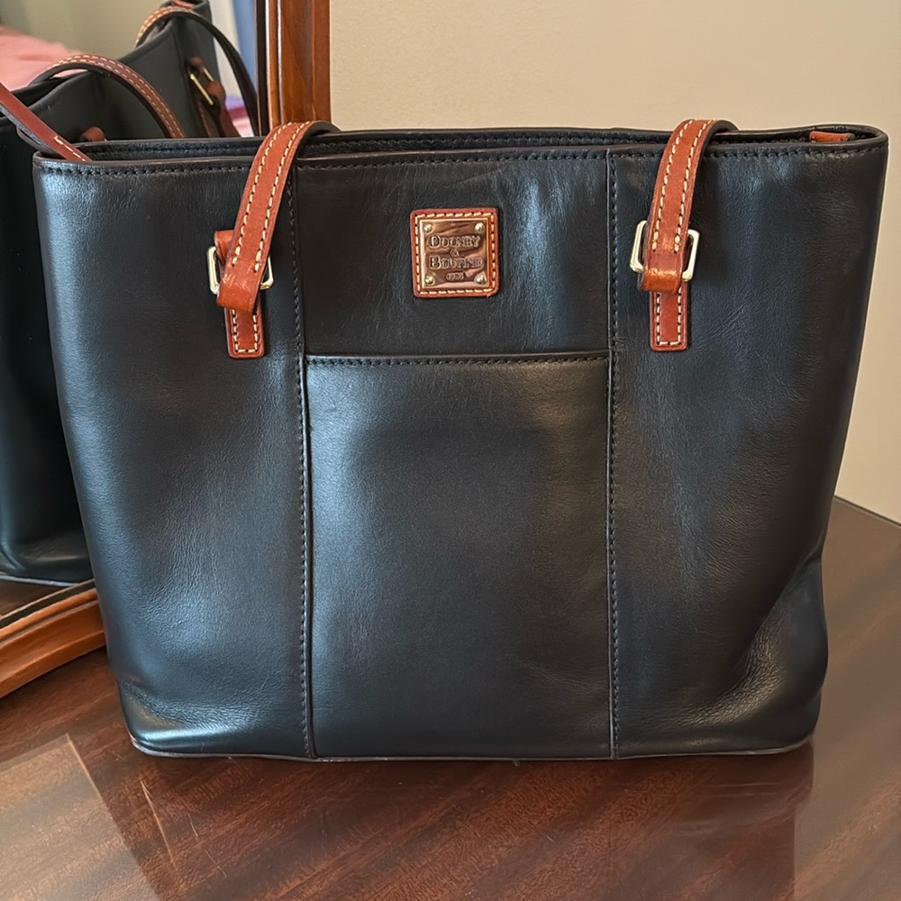 Dooney and Bourke Quincey Small Lexington Tote in Classic Black